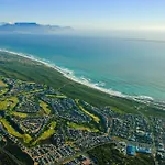 Sea Breeze Beach Home In Melkbosstrand, Cape Town