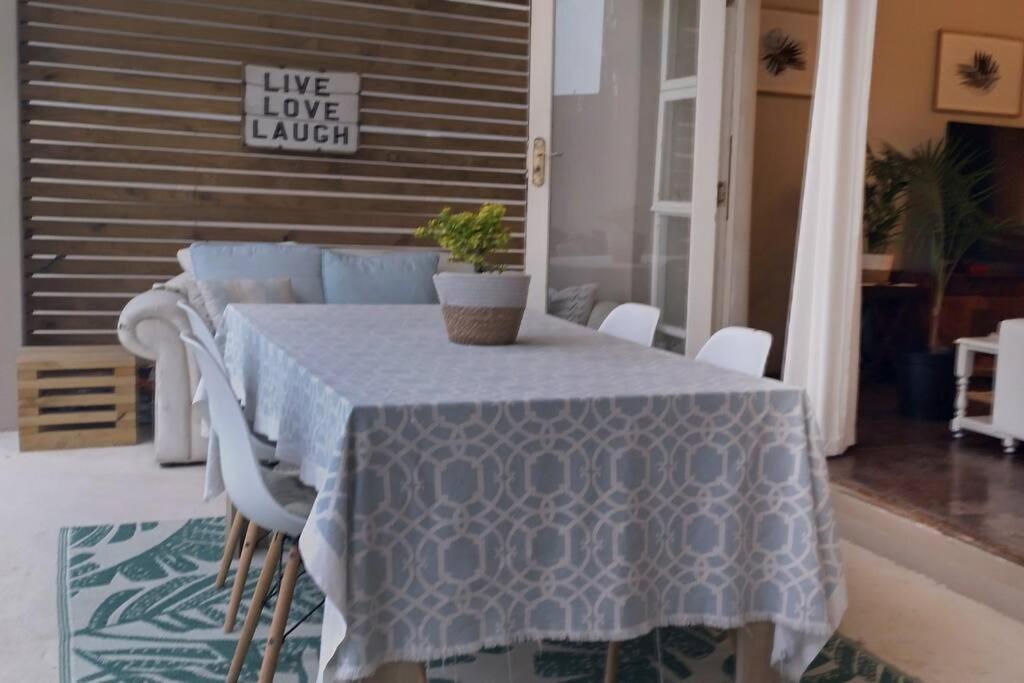 Holiday home Sea Breeze In Melkbosstrand,