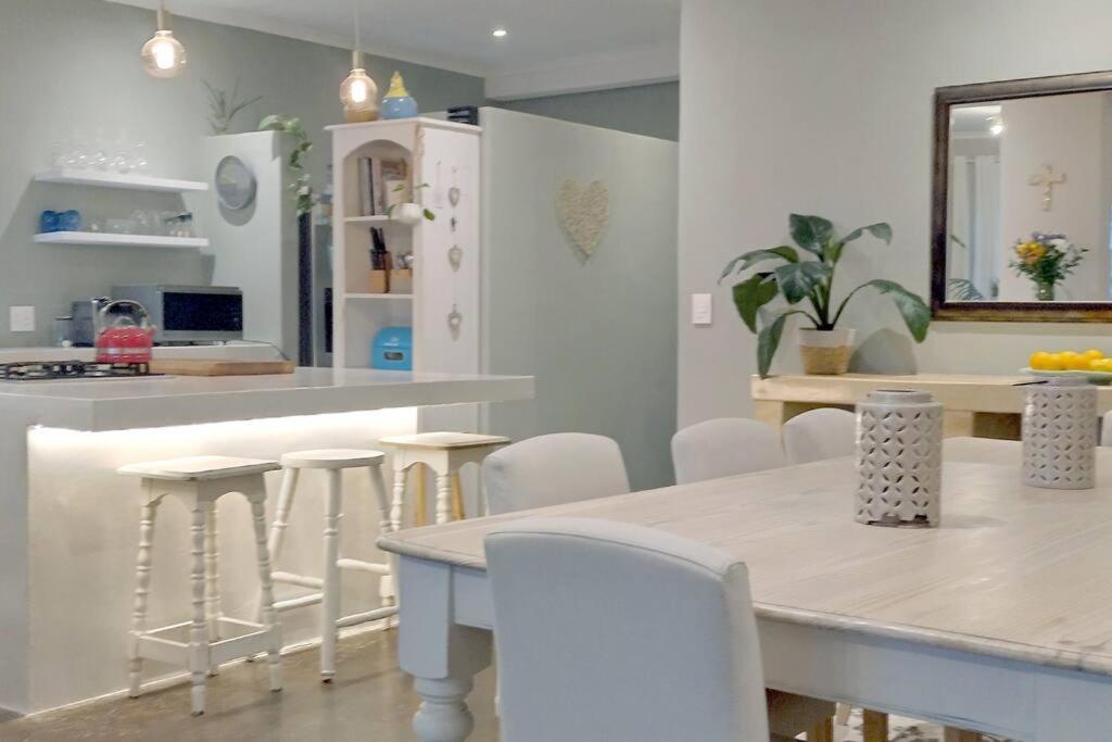 Holiday home Sea Breeze In Melkbosstrand, *