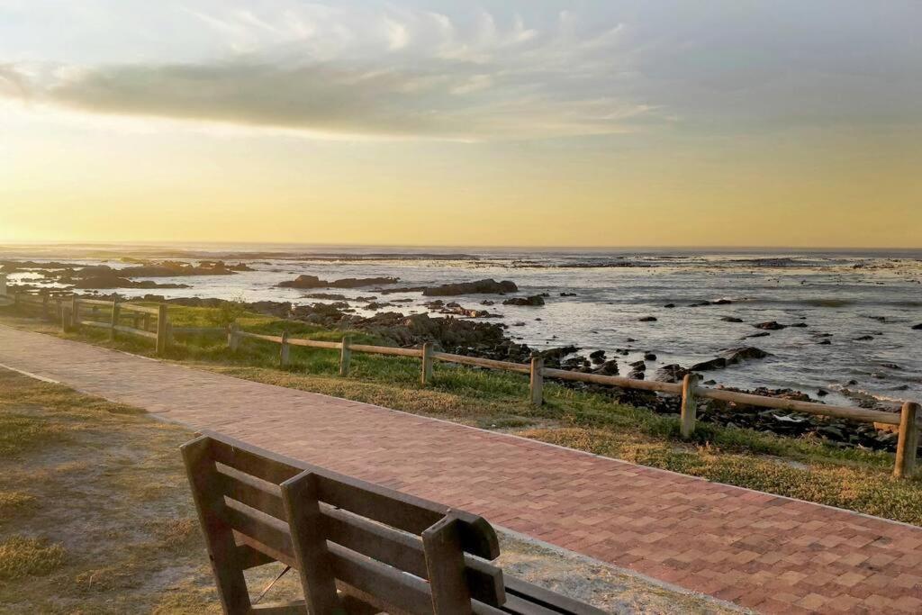 Sea Breeze In Melkbosstrand, * Cape Town
