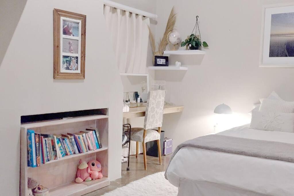 Sea Breeze In Melkbosstrand, Holiday home Cape Town